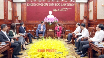 Chairman of the Provincial People's Committee works with EuroCham President in Vietnam