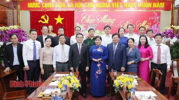 Đoàn cán bộ cấp cao tỉnh Champasak thăm, chúc tết tại Bình Phước
