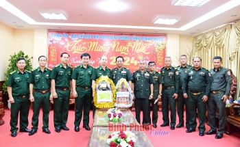 Lực lượng vũ trang Campuchia chúc tết Bộ đội Biên phòng Bình Phước