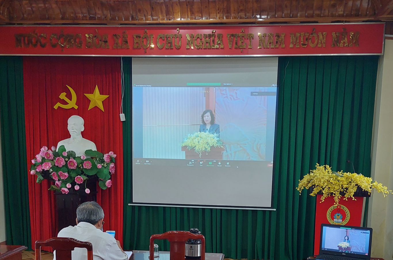 Đảng bộ Sở Lao động – Thương binh và Xã hội tham dự Hội nghị trực tuyến nghiên cứu, học tập chuyên đề “Học tập và làm theo tư tưởng, đạo đức, phong cách Hồ Chí Minh” năm 2022